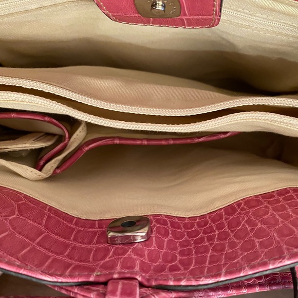NWOT Liz Claiborne Pink Croc Embossed Vegan Leather Shoulder Bag - Picture 6 of 11